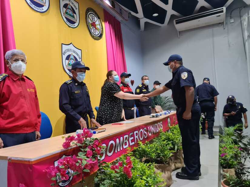 BOMBEROS
